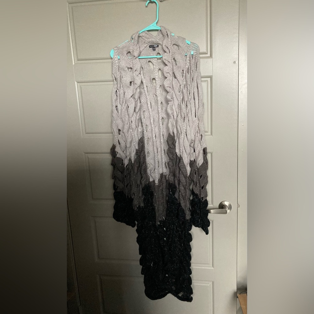 Fashion Nova Gray and Black Knit Maxi Cardigan
